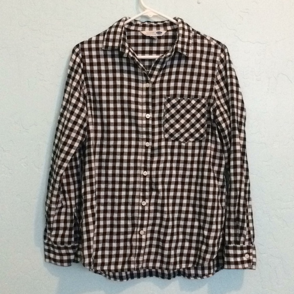 Women’s Checkered Button-down